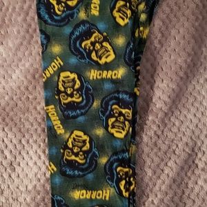 Lularoe OS monster leggings